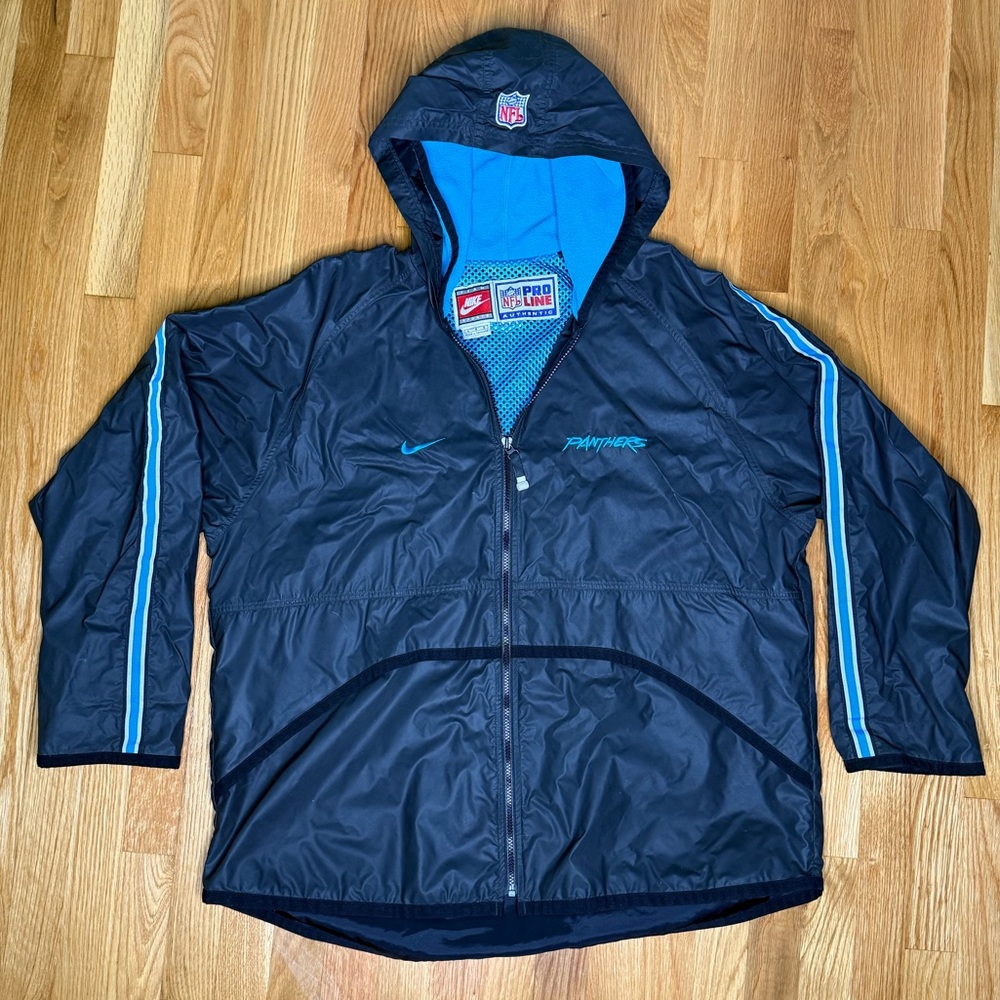 Vintage Nike NFL Pro-Line Label - CAROLINA PANTHERS Zippered Lined Rain Jacket